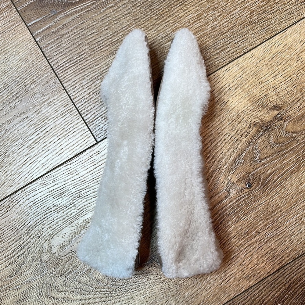 Aquatalia Brinkley Natural Fuzzy Flat Size 6 1/2 - Picture 5 of 7